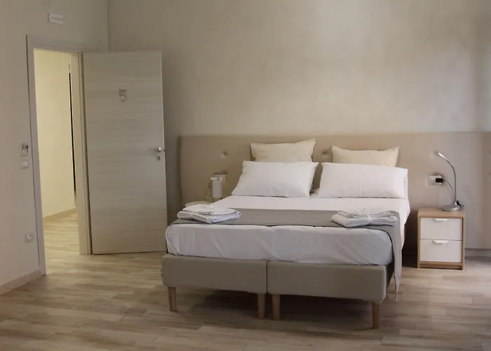 Alojamento de Acomodação e Pequeno-almoço Michelangelo 4*