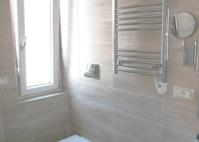 Alojamento de Acomodação e Pequeno-almoço Michelangelo 4*