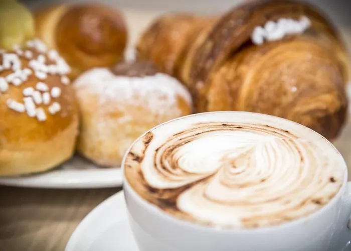 Alojamento de Acomodação e Pequeno-almoço Michelangelo 4*